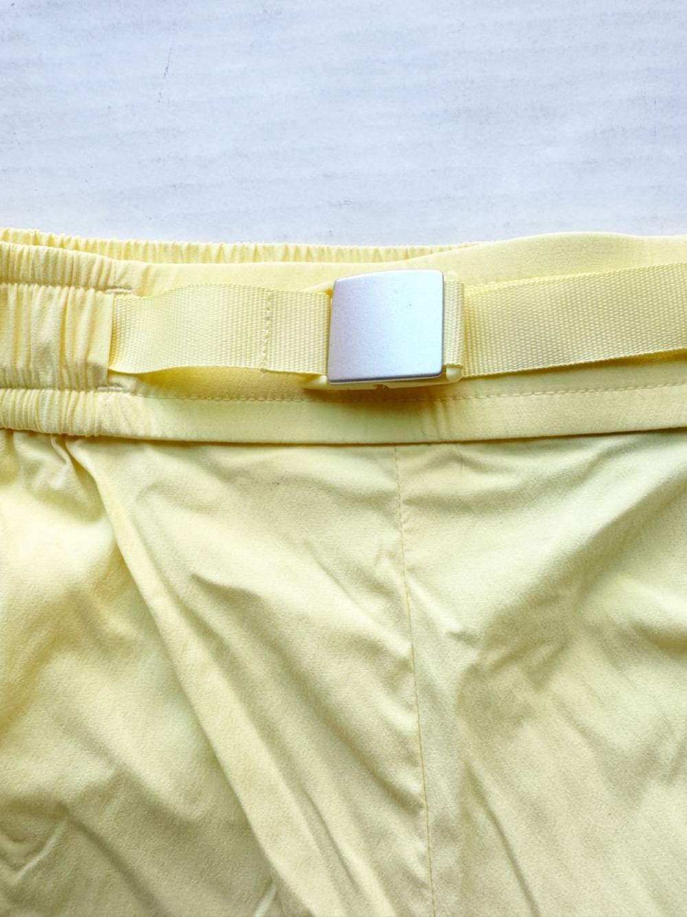 ATHLETA New Highland High Rise 3 1/2" Utility Short in Citron Yellow NWT - Picture 7 of 16